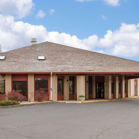 Quality Inn Macomb Near University Area Экстерьер фото