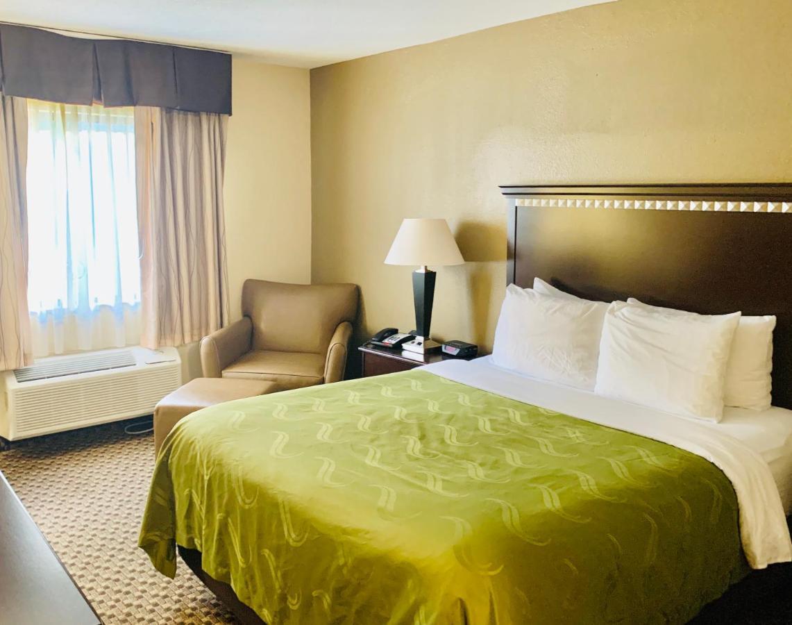 Quality Inn Macomb Near University Area Экстерьер фото