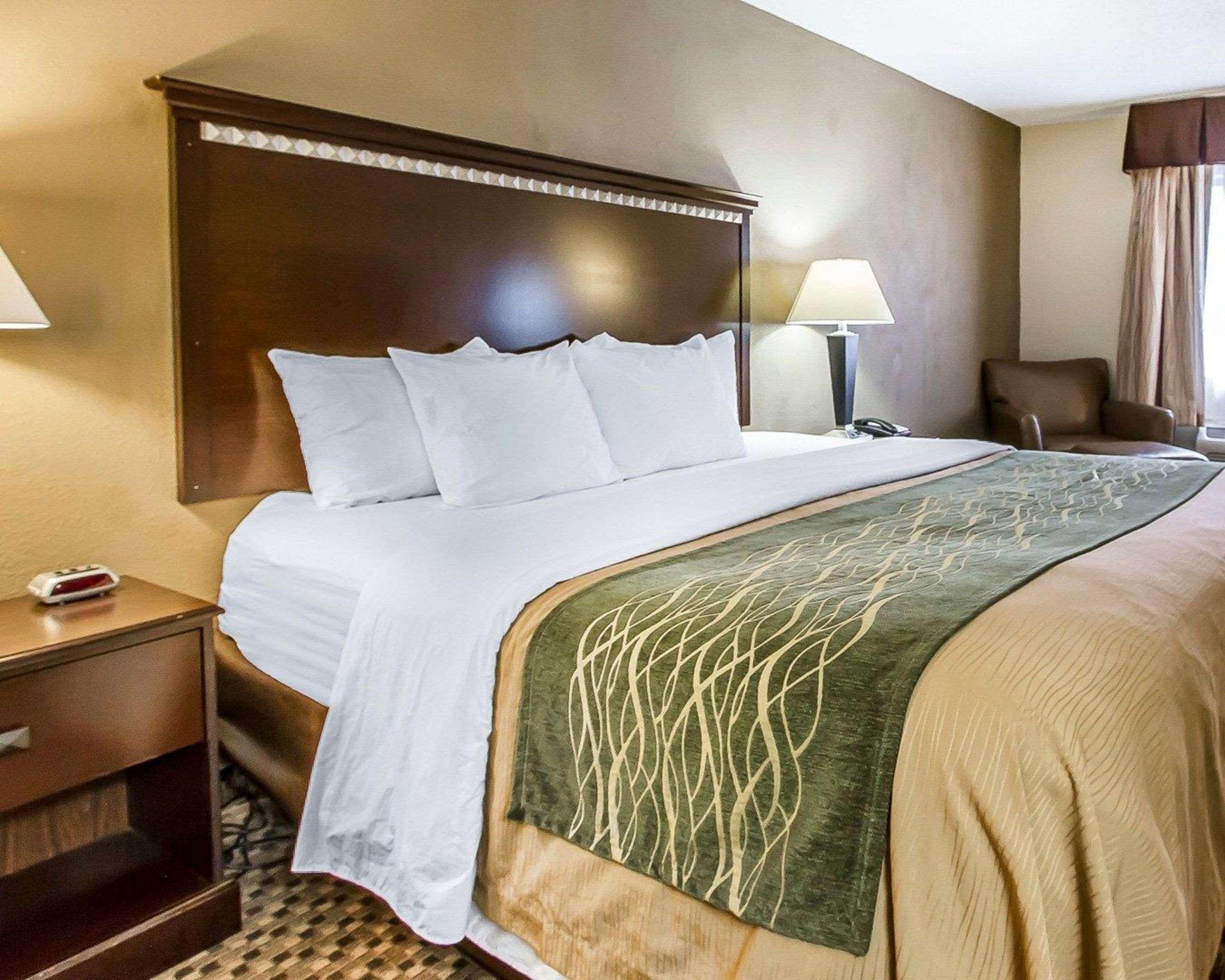 Quality Inn Macomb Near University Area Экстерьер фото