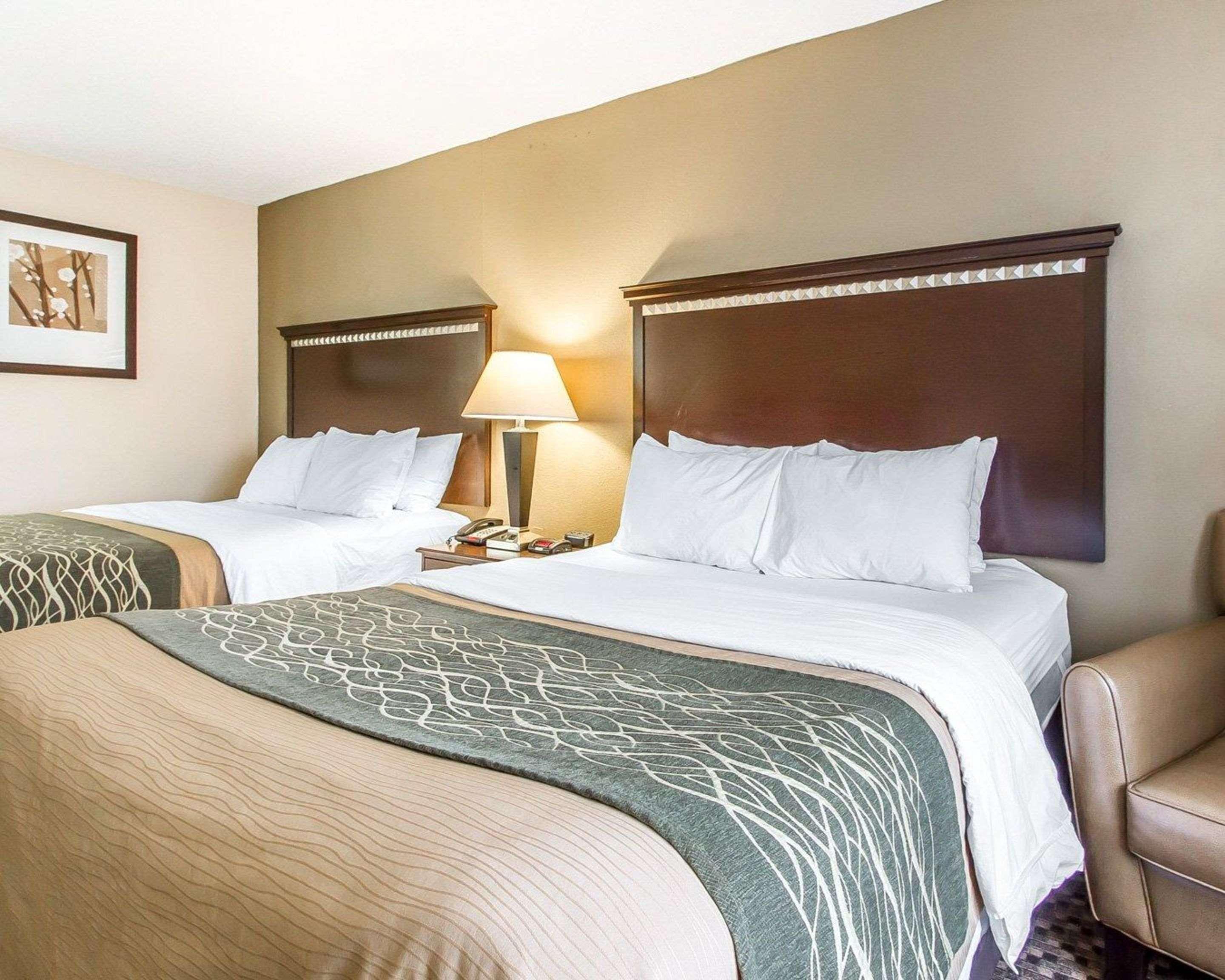 Quality Inn Macomb Near University Area Экстерьер фото