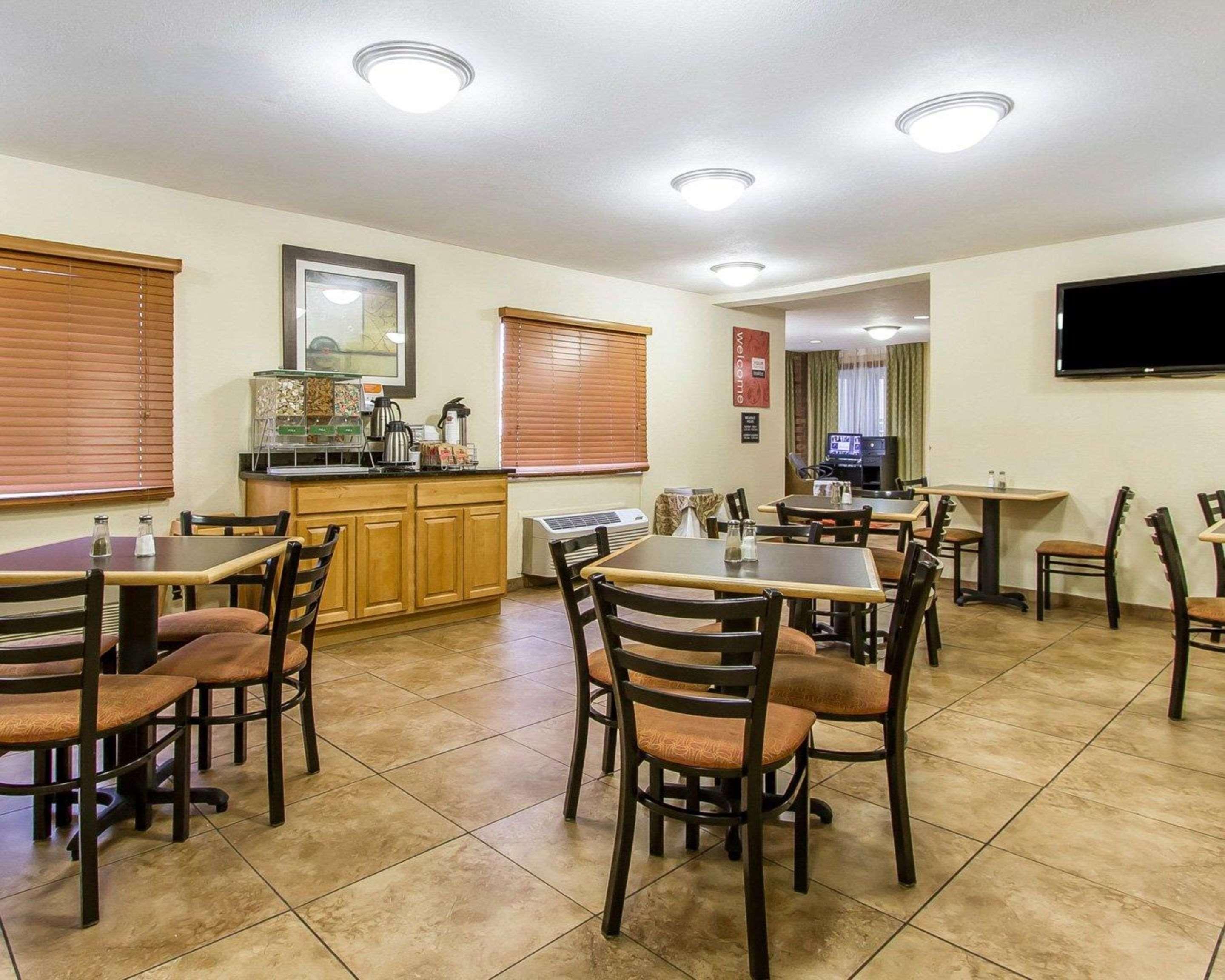 Quality Inn Macomb Near University Area Экстерьер фото