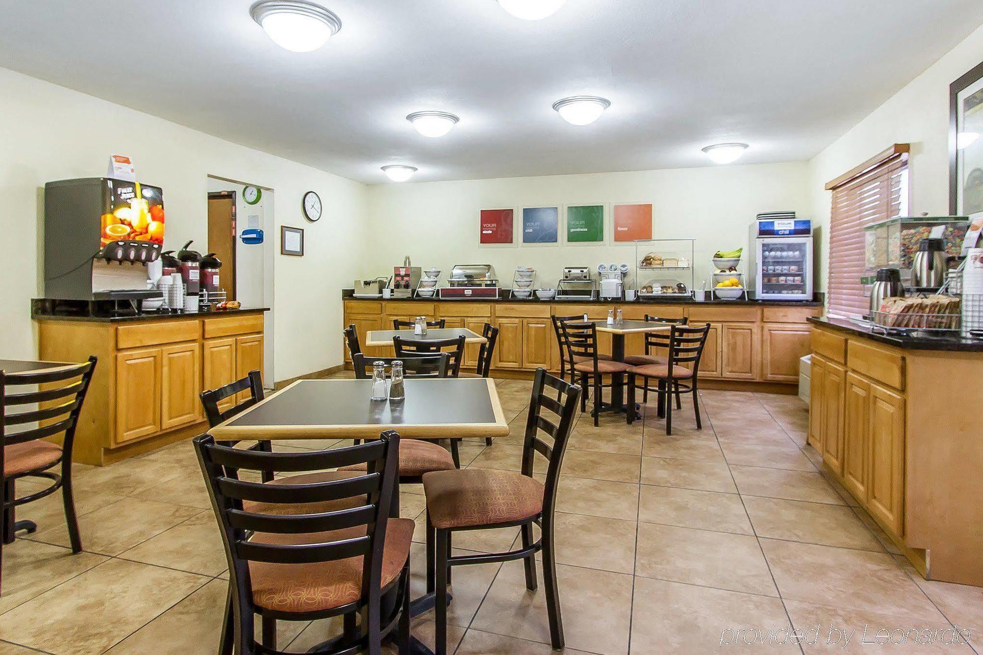 Quality Inn Macomb Near University Area Экстерьер фото