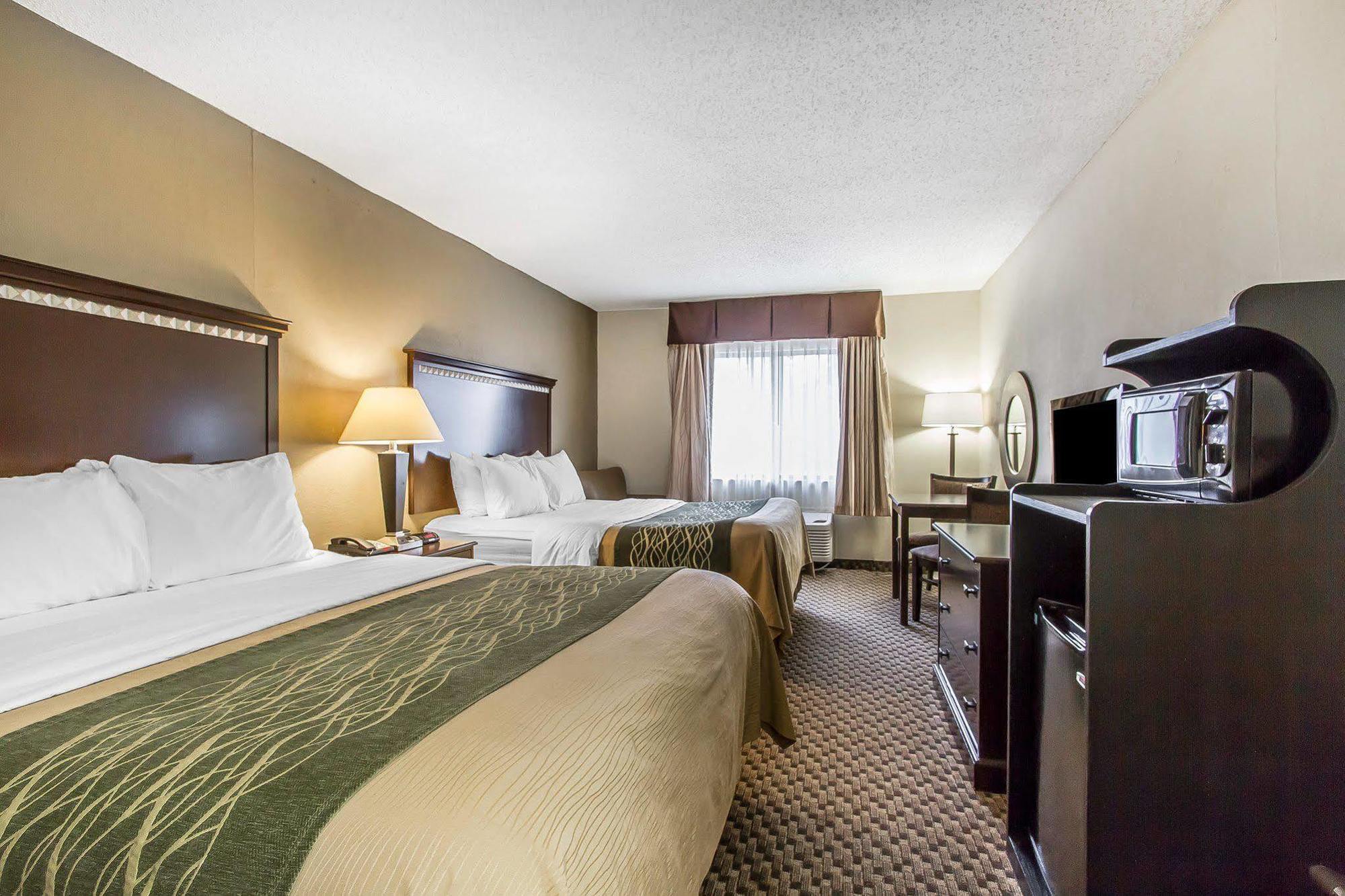 Quality Inn Macomb Near University Area Экстерьер фото